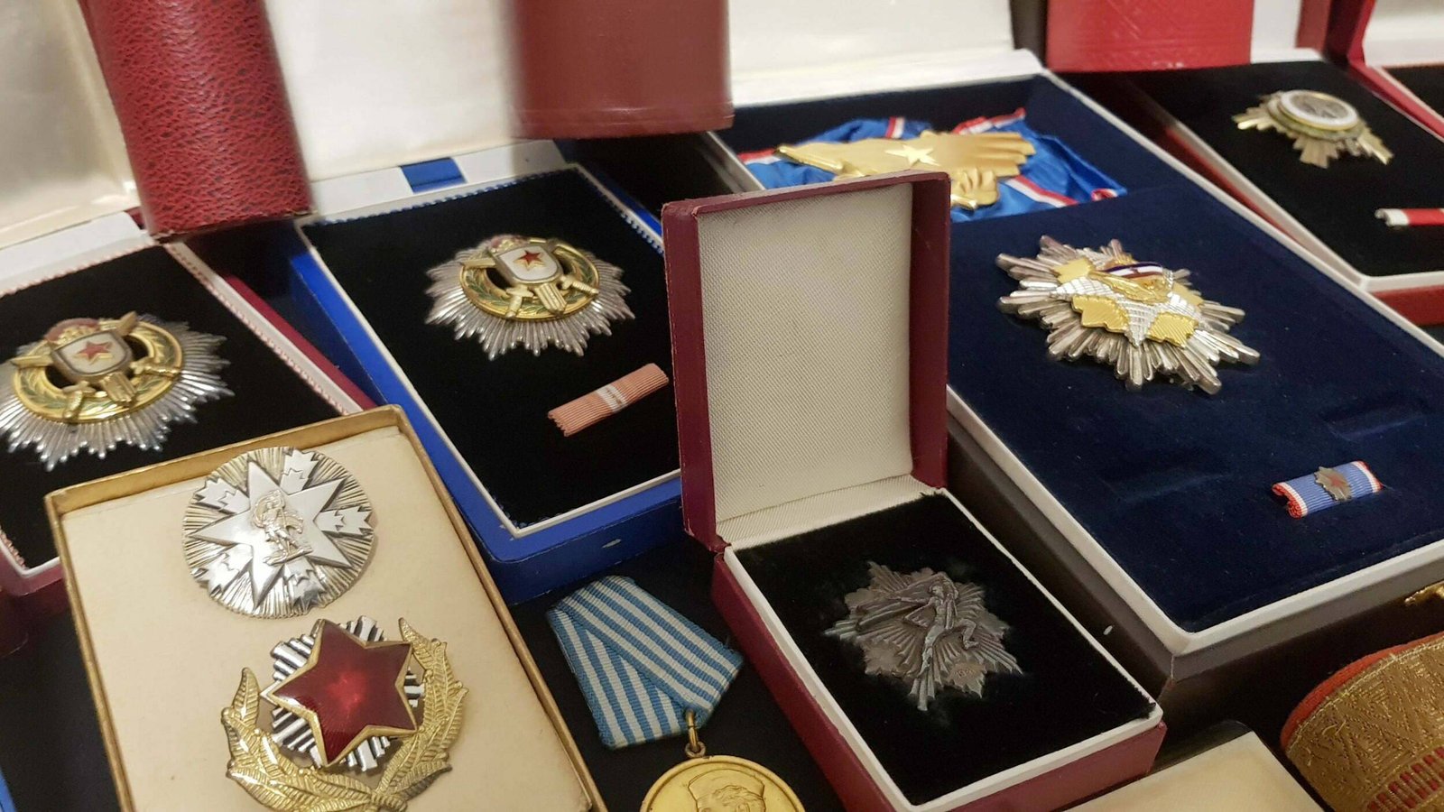 Otkup odlikovanja Socijalističke Federativne Republike Jugoslavije - 095 858 6377