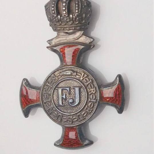 Otkup austrijskog odlikovanja Verdienstkreuz - 095 858 6377