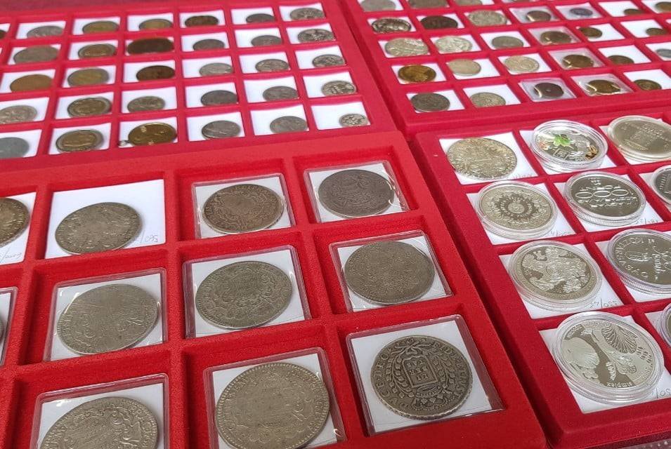 Otkup zbirki po najboljim cijenama - 095 858 6377